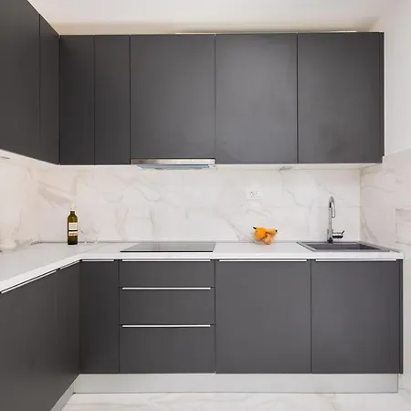 City Apartment Omis *